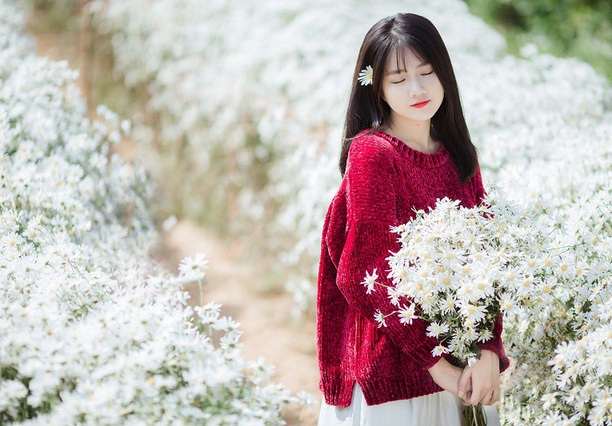 hot-girl-kieu-trinh-xinh-lung-linh-ben-sac-trang-cuc-hoa-mi (5)