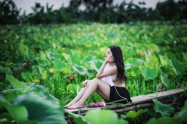 ngat-ngay-ve-dep-thieu-nu-mon-mon-cua-minh-chi (5)