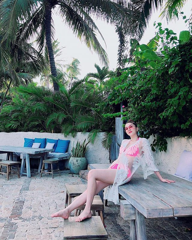 da-mat-voi-loat-anh-bikini-uot-at-cua-bao-thy (6)