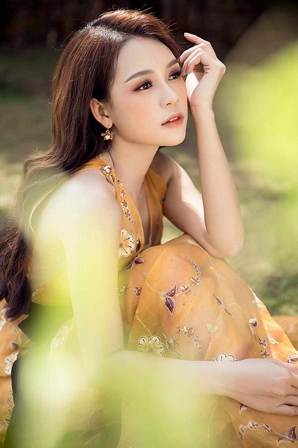 ngam-hot-girl-sam-xinh-dep-ca-tinh-khien-fan-xieu-long (2)