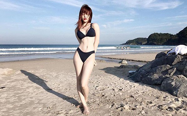 thieu-bao-trang-khoe-body-chuan-det-thu-hut-moi-anh-nhin (10)