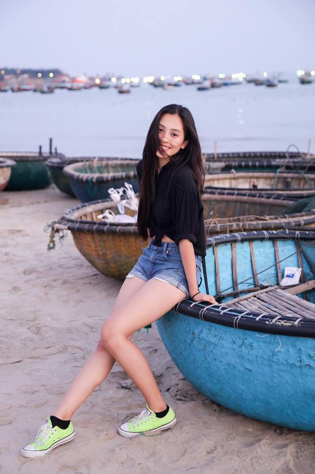 ngam-ve-dep-doi-thuong-tre-trung-cua-tan-hoa-hau-tran-tieu-vy (9)