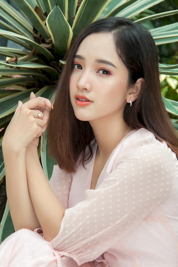 dien-vien-gia-linh-hoa-nu-tinh-diu-dang-khien-fan-me-met (2)