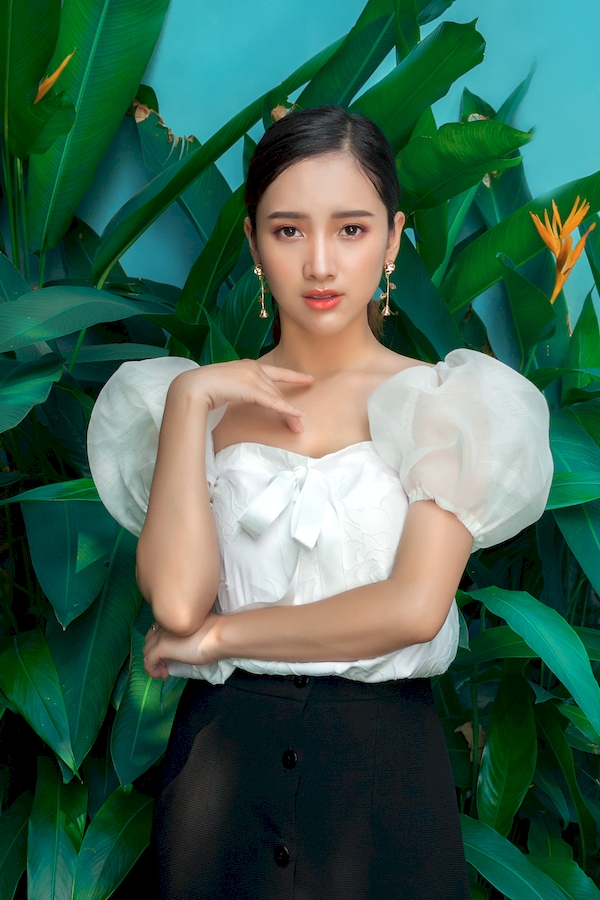 dien-vien-gia-linh-hoa-nu-tinh-diu-dang-khien-fan-me-met (8)