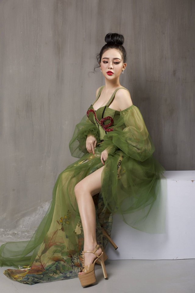 ngoc-ny-hoa-my-nu-goi-cam-trong-loat-anh-moi-5