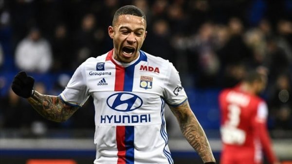 depay-duoc-khuyen-roi-lyon-den-voi-doi-bong-lon-1