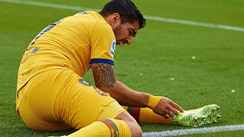 Phong độ thất thường, Suarez lại khiến Barca lo lắng